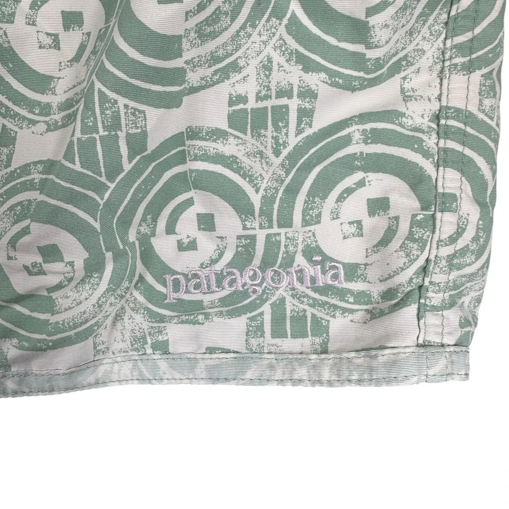 Patagonia Mens Boardshorts 35 Green Geometric Print Swim Trunks Gorpcore Summer